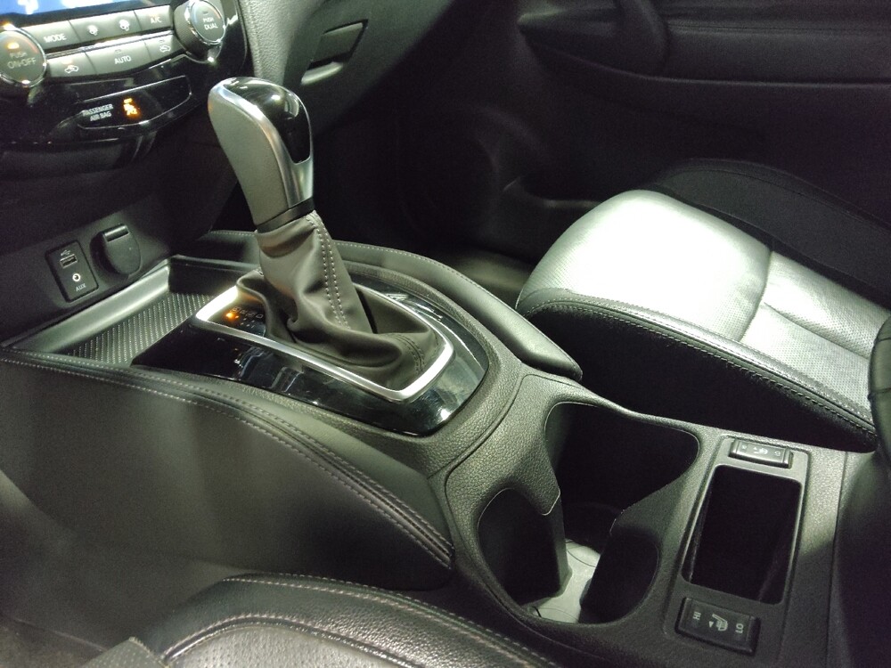 2017 Nissan Rogue in Glendale, AZ 85301 - 18097981 26