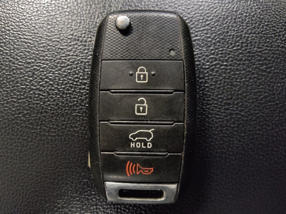 2017 Kia Sorento in Houston, TX 77060 - 18097988 32