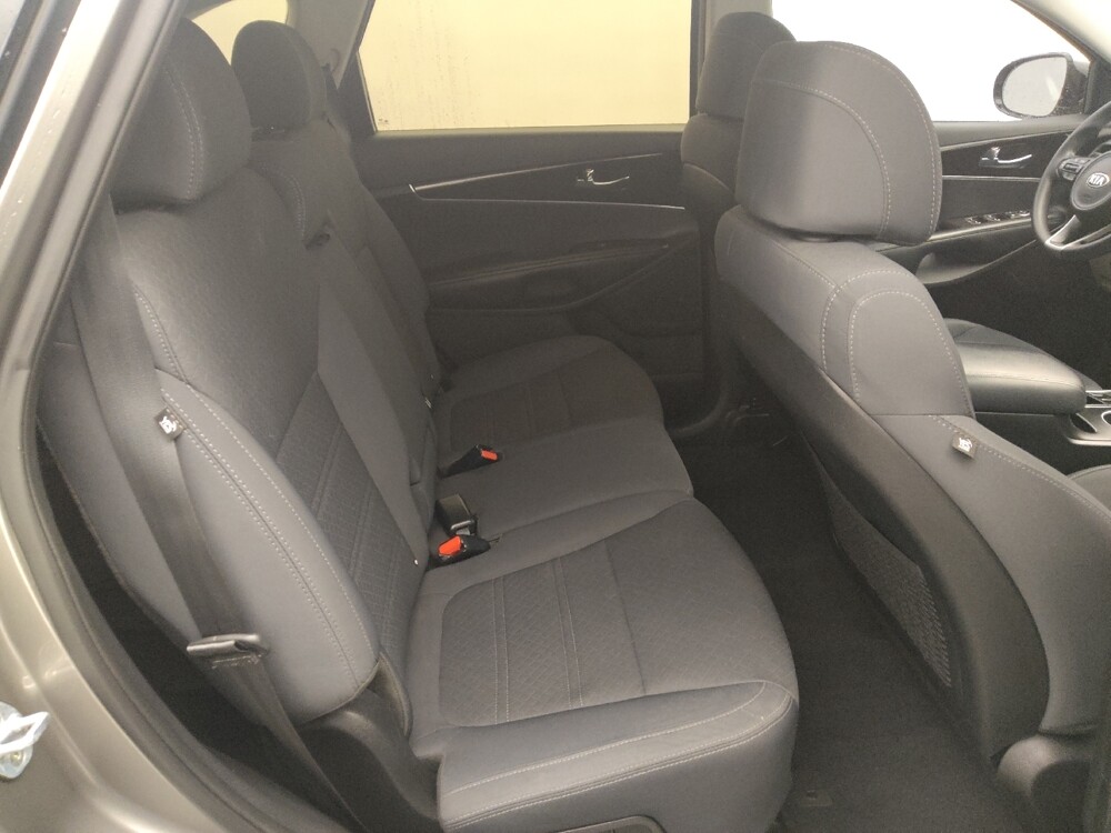 2017 Kia Sorento in Houston, TX 77060 - 18097988 19