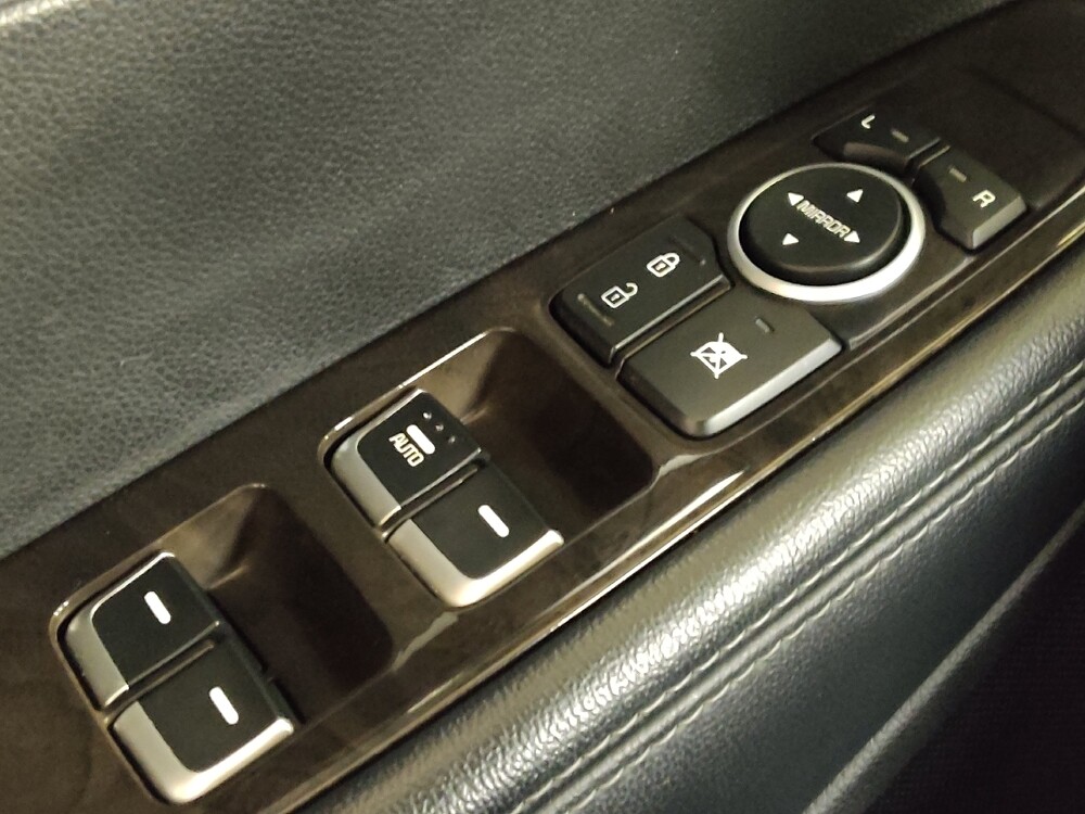 2017 Kia Sorento in Houston, TX 77060 - 18097988 27