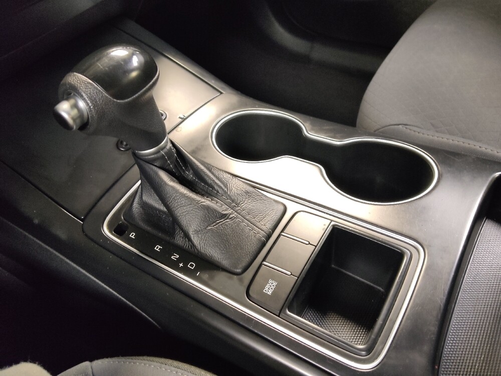 2017 Kia Sorento in Houston, TX 77060 - 18097988 26