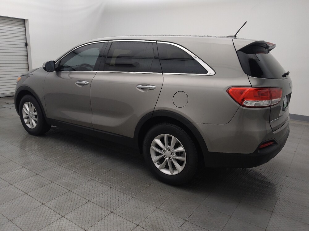 2017 Kia Sorento in Houston, TX 77060 - 18097988 3