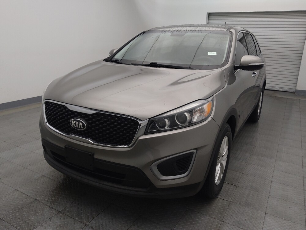 2017 Kia Sorento in Houston, TX 77060 - 18097988 15