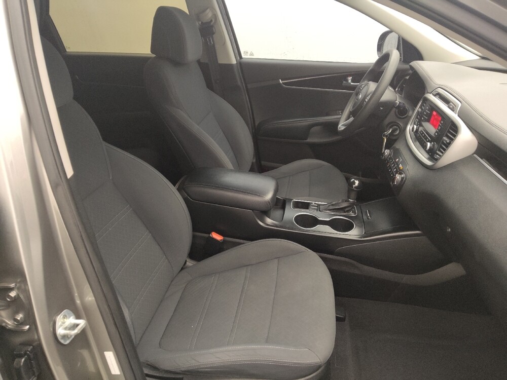 2017 Kia Sorento in Houston, TX 77060 - 18097988 21