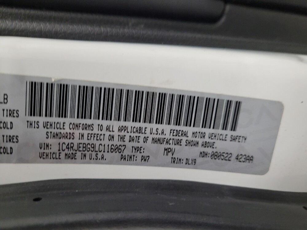 2020 Jeep Grand Cherokee in Glendale, AZ 85301 - 18097990 33