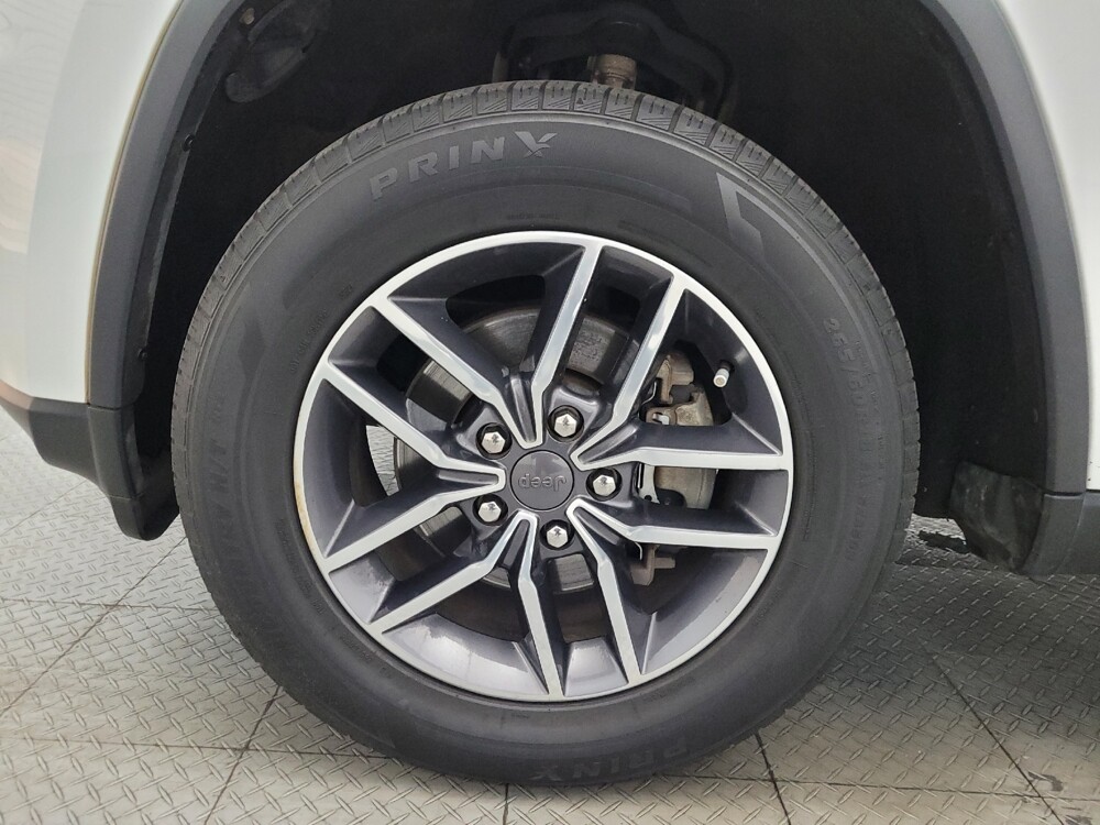 2020 Jeep Grand Cherokee in Glendale, AZ 85301 - 18097990 31