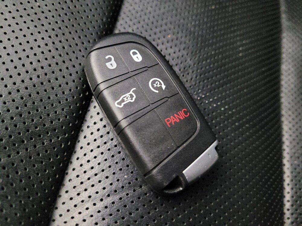 2020 Jeep Grand Cherokee in Glendale, AZ 85301 - 18097990 32