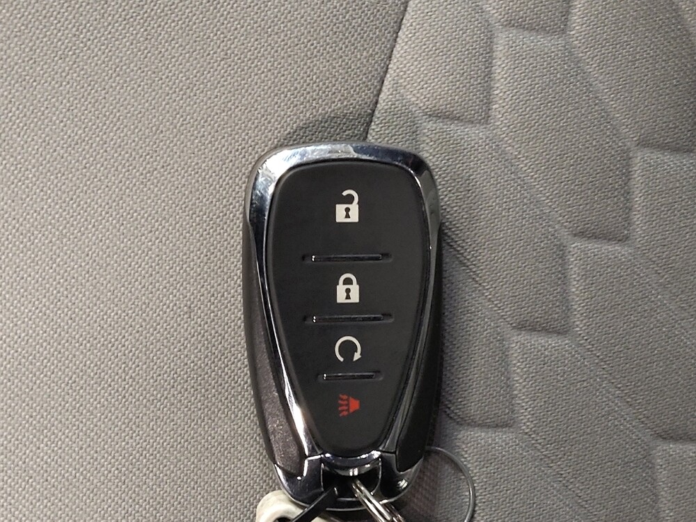 2020 Chevrolet Equinox in Lewisville, TX 75067 - 18097993 32