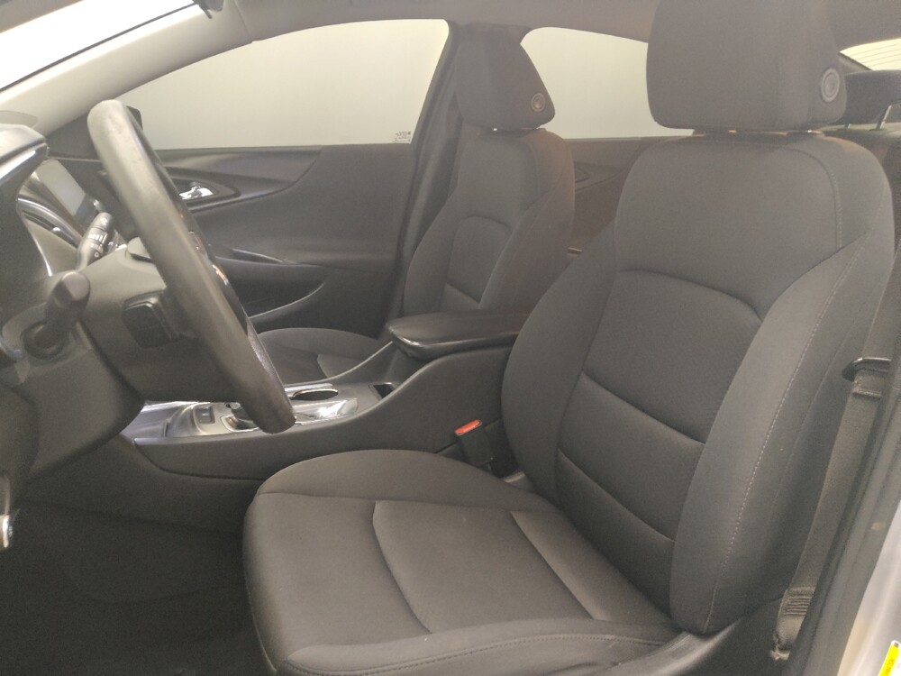 2020 Chevrolet Malibu in Conyers, GA 30094 - 18097994 17
