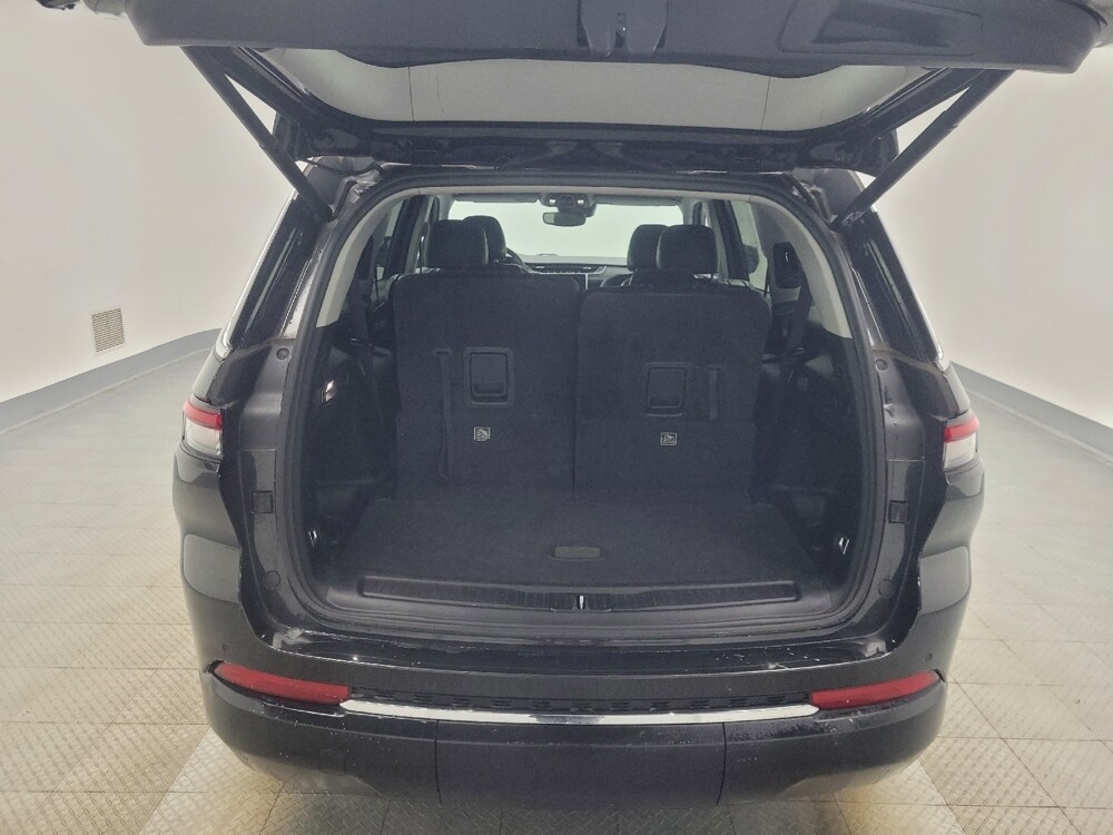 2022 Jeep Grand Cherokee L in Indianapolis, IN 46222 - 18097996 29