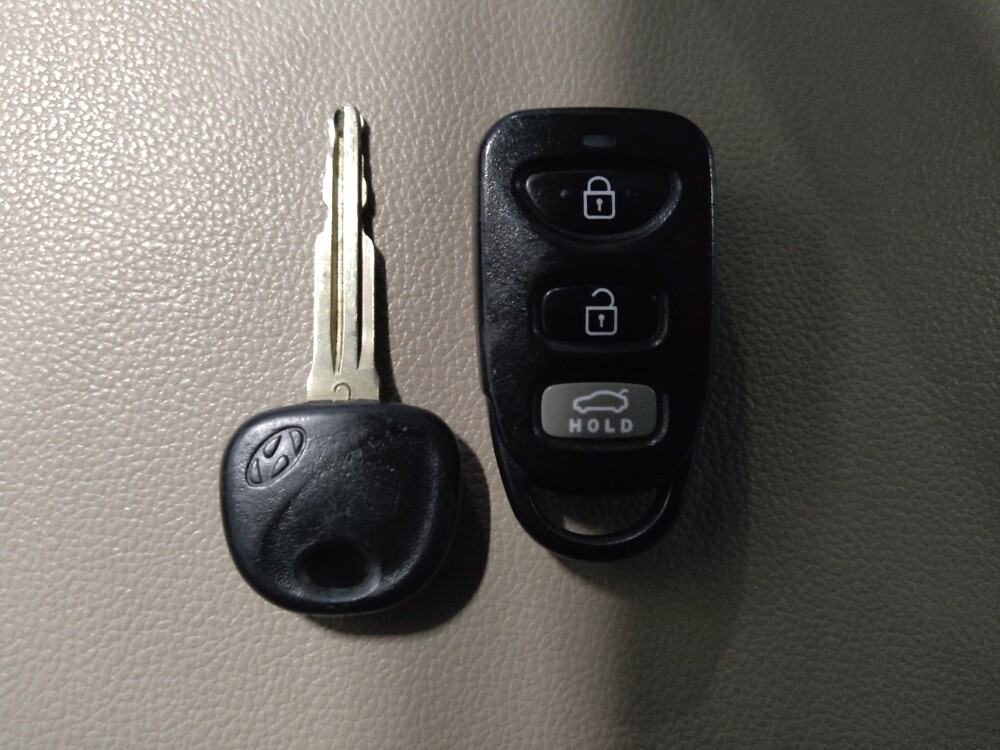 2017 Hyundai Elantra in Jacksonville, FL 32225 - 18098013 32