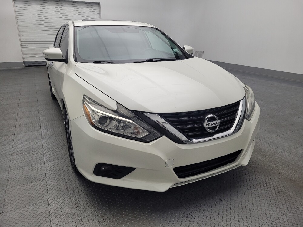 2017 Nissan Altima in Pensacola, FL 32505 - 18098015 14