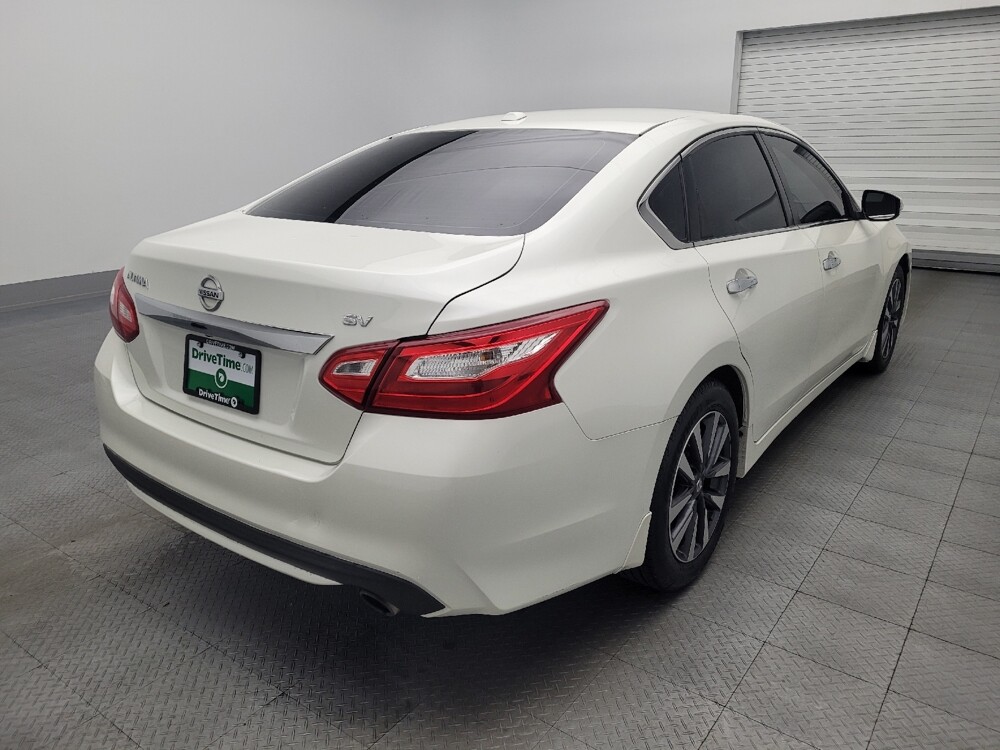 2017 Nissan Altima in Pensacola, FL 32505 - 18098015 9