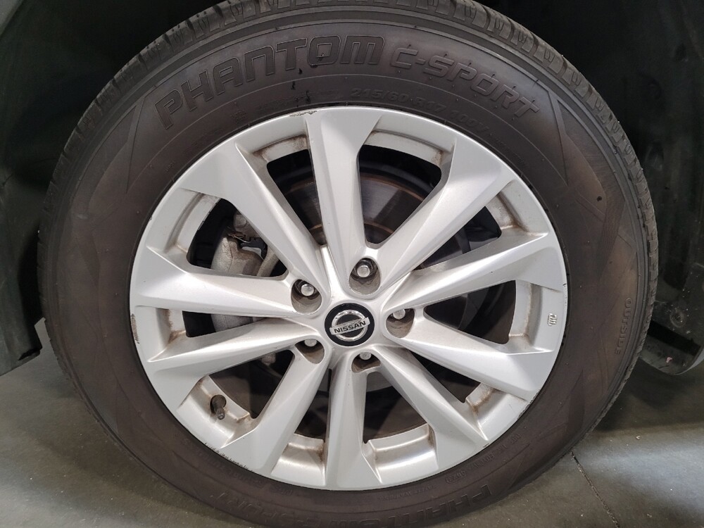 2019 Nissan Rogue Sport in Riverside, CA 92504 - 18098021 31