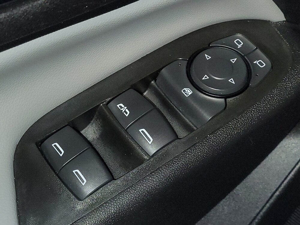 2020 Chevrolet Equinox in Pensacola, FL 32505 - 18098023 27