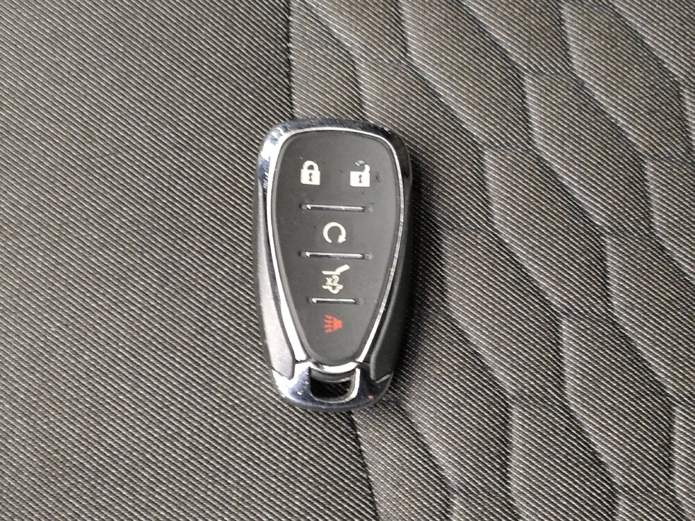 2020 Chevrolet Equinox in Greenville, SC 29607 - 18098030 32