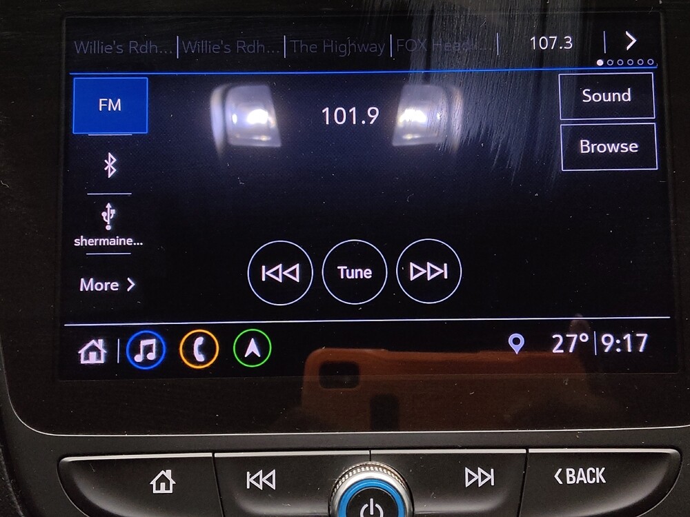 2020 Chevrolet Equinox in Greenville, SC 29607 - 18098030 25