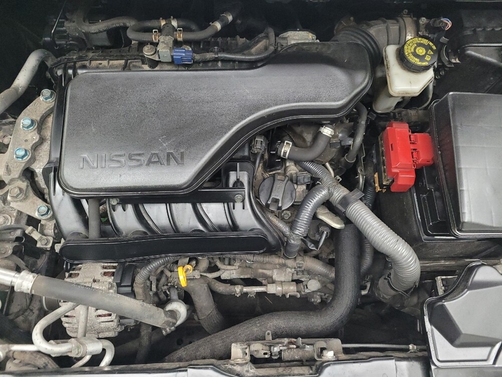 2018 Nissan Rogue Sport in Grand Rapids, MI 49508 - 18098034 30