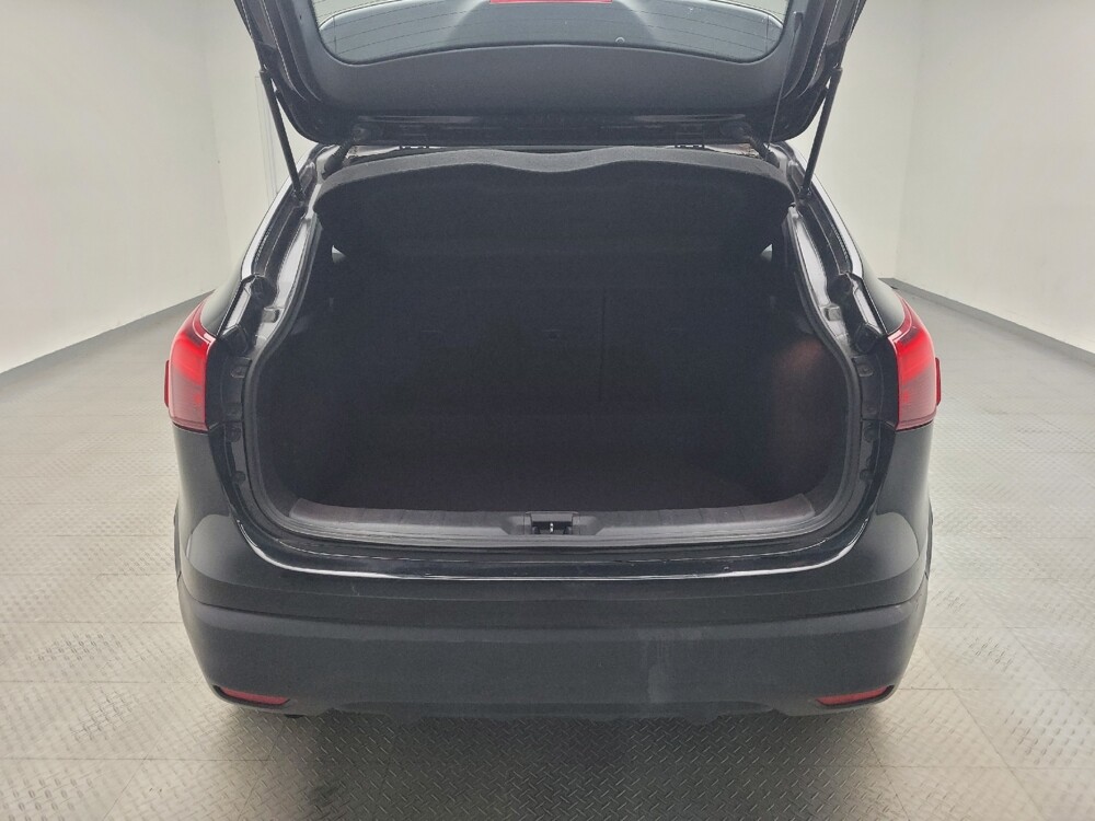 2018 Nissan Rogue Sport in Grand Rapids, MI 49508 - 18098034 29