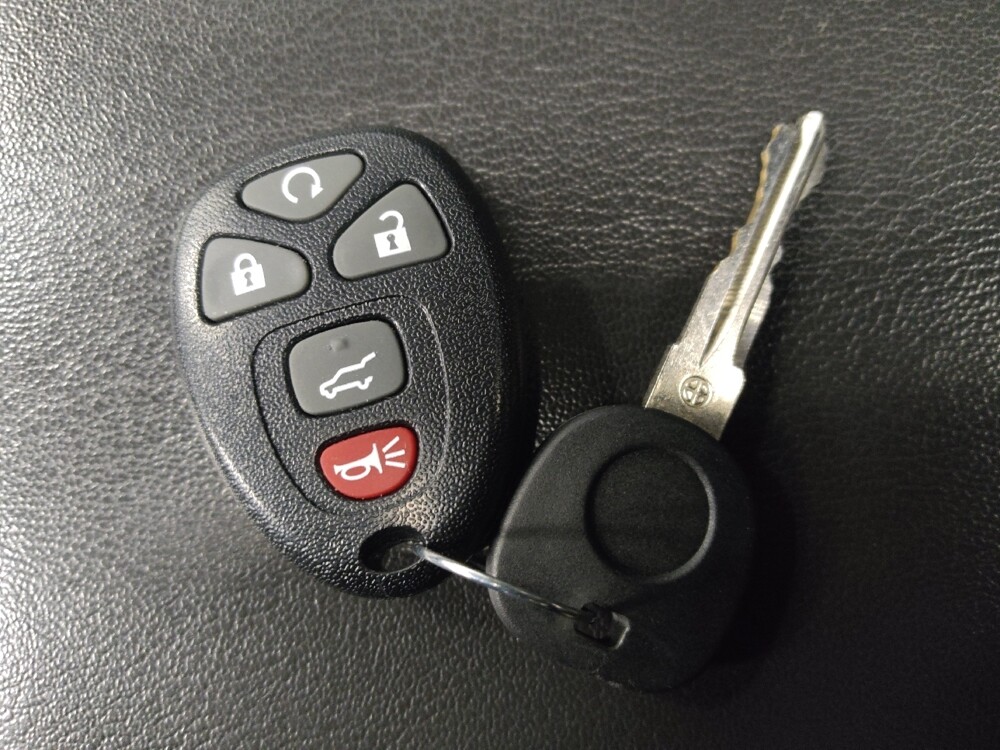 2016 GMC Acadia in Live Oak, TX 78233 - 18098042 32