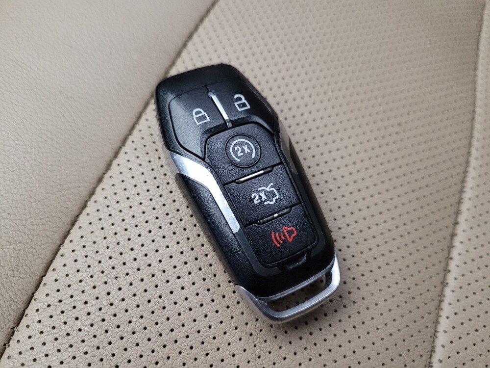 2017 Ford Explorer in Chandler, AZ 85225 - 18098045 32