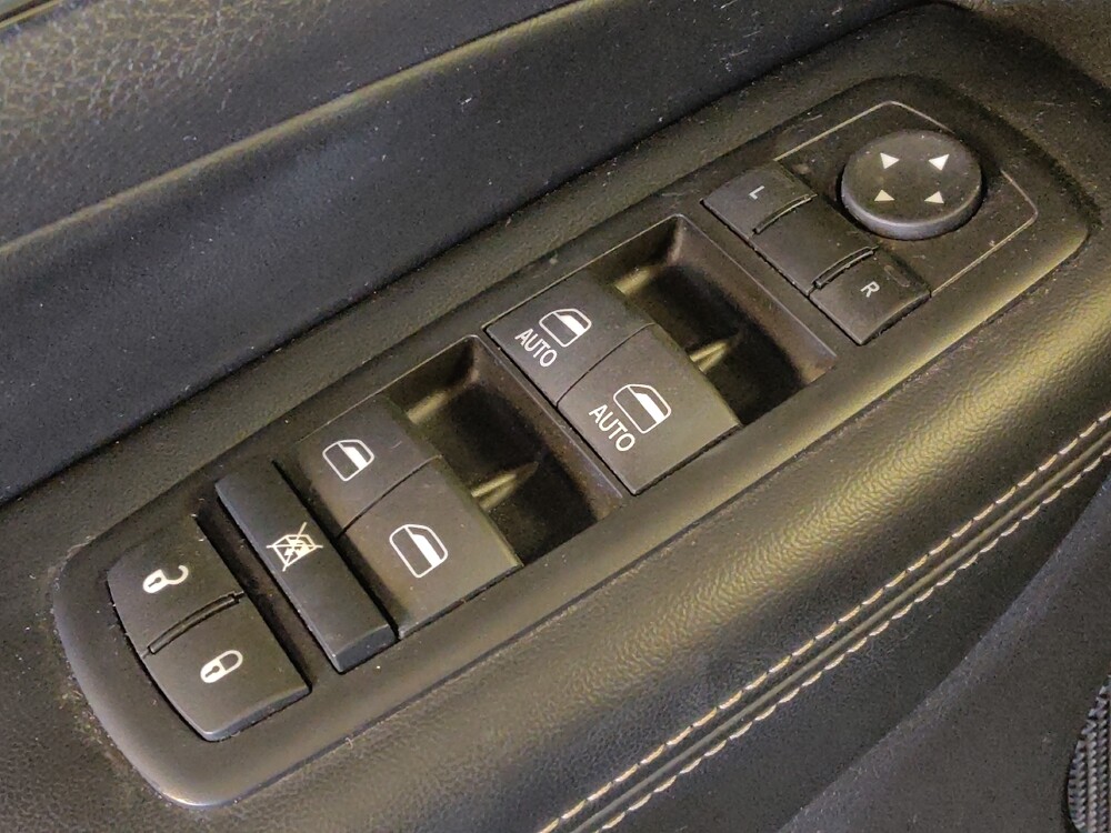 2017 Jeep Grand Cherokee in Houston, TX 77060 - 18098054 27