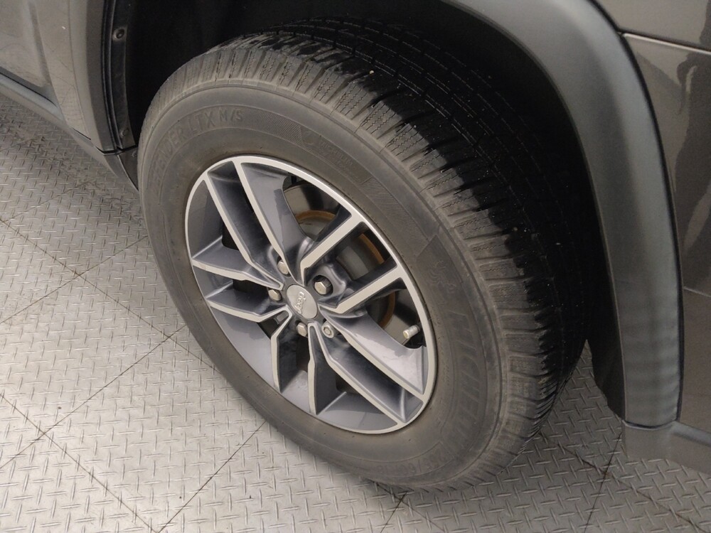 2017 Jeep Grand Cherokee in Houston, TX 77060 - 18098054 31