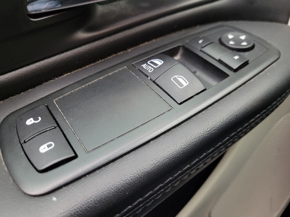 2014 Dodge Grand Caravan in Chandler, AZ 85225 - 18098063 27