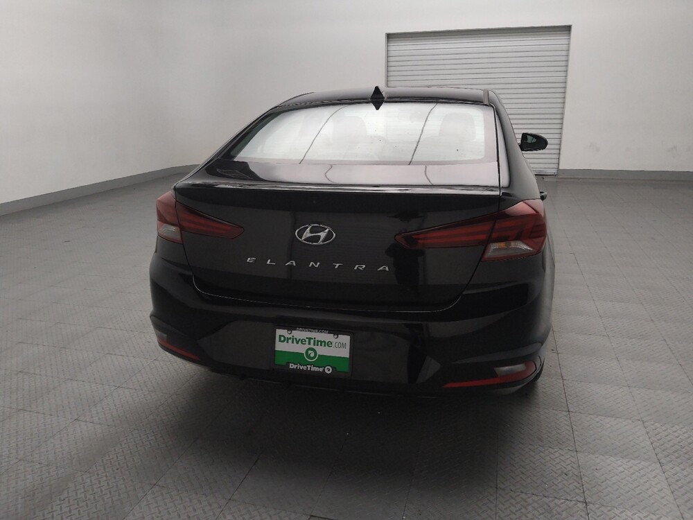 2020 Hyundai Elantra in Tulsa, OK 74145 - 18098070 7