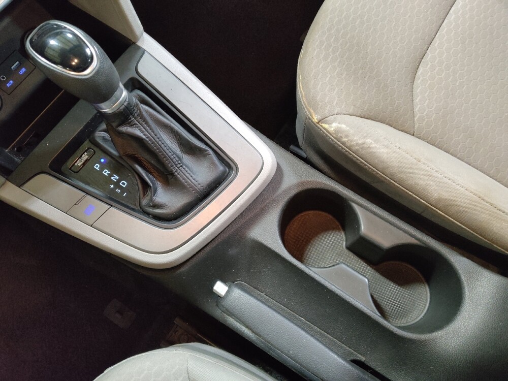 2020 Hyundai Elantra in Tulsa, OK 74145 - 18098070 26