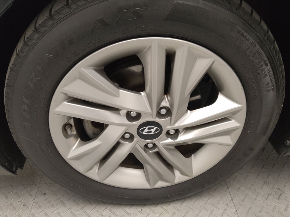 2020 Hyundai Elantra in Tulsa, OK 74145 - 18098070 31
