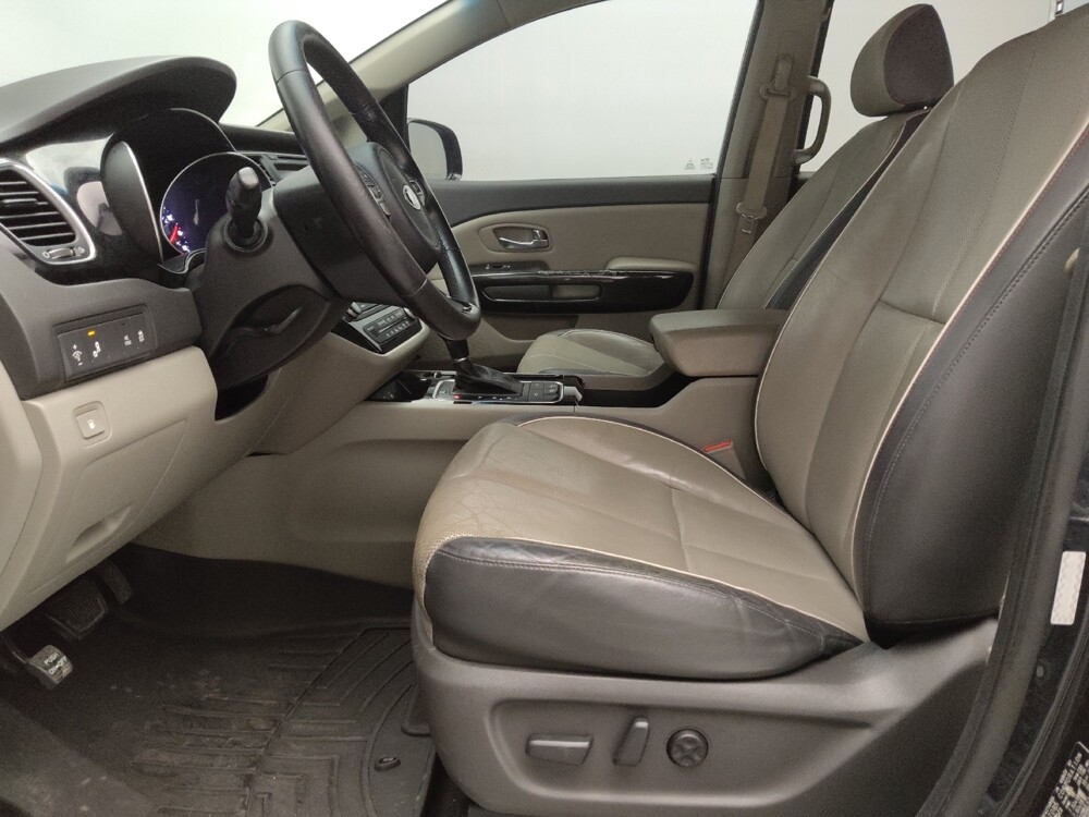 2015 Kia Sedona in Fort Worth, TX 76116 - 18098080 17