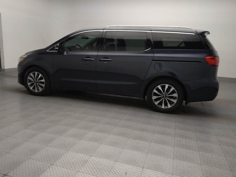2015 Kia Sedona in Fort Worth, TX 76116 - 18098080 3