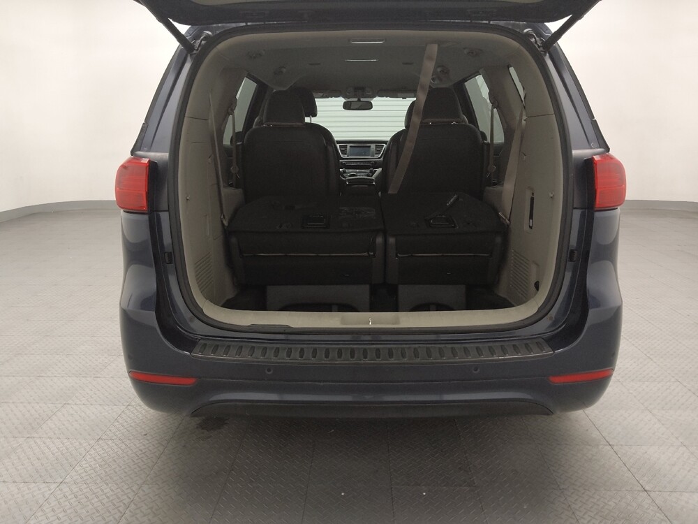2015 Kia Sedona in Fort Worth, TX 76116 - 18098080 29