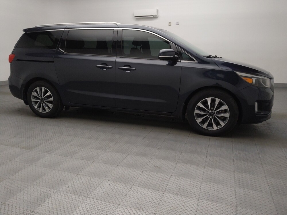 2015 Kia Sedona in Fort Worth, TX 76116 - 18098080 11