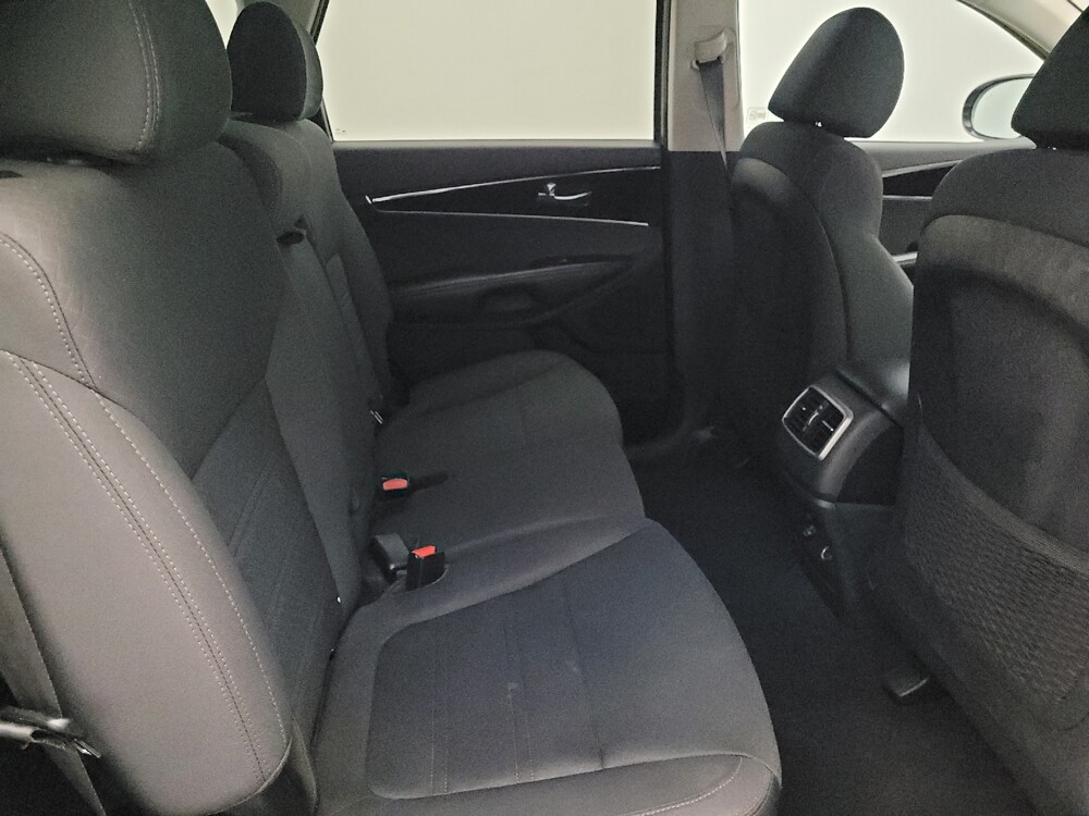 2020 Kia Sorento in Orlando, FL 32808 - 18098083 19