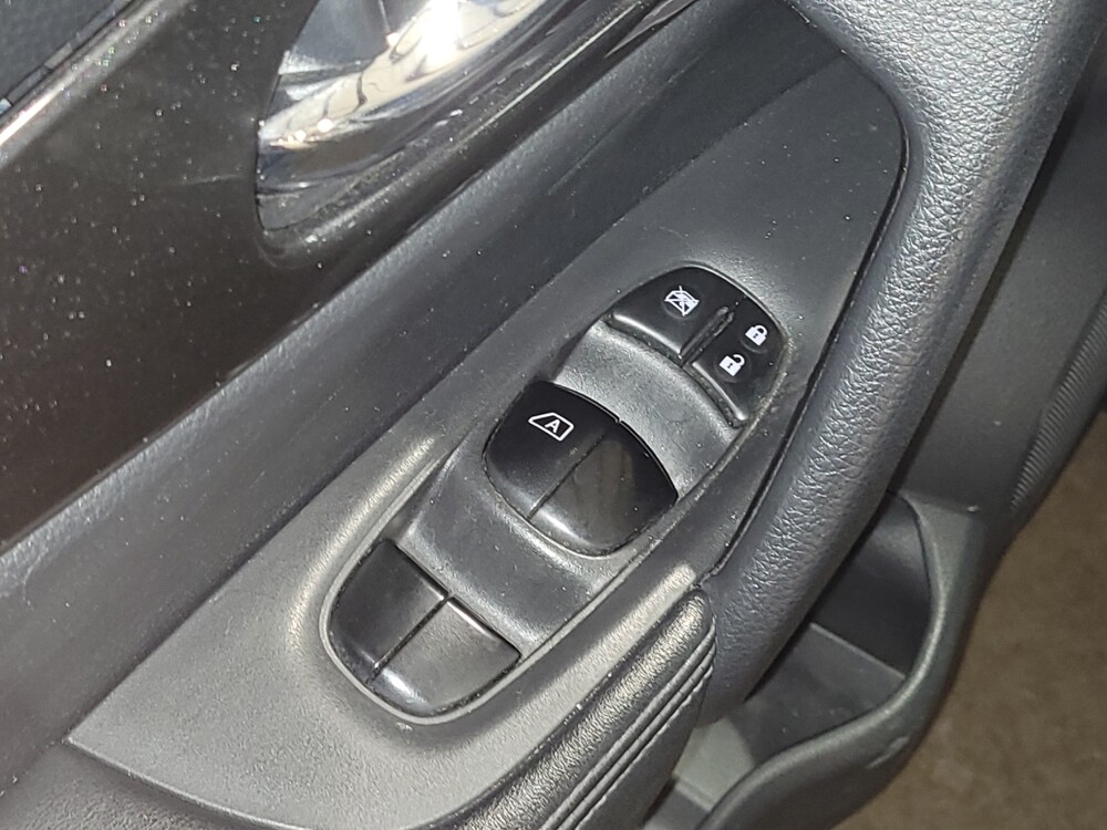 2018 Nissan Rogue in Tyler, TX 75701 - 18098084 27