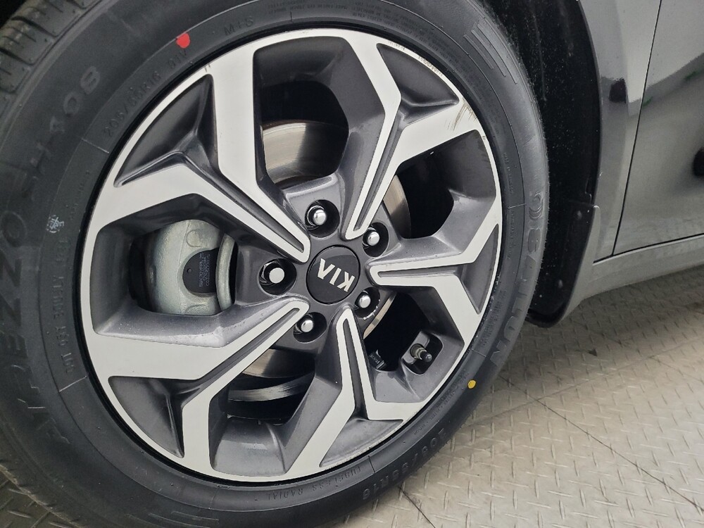 2021 Kia Forte in Savannah, GA 31419 - 18098089 31