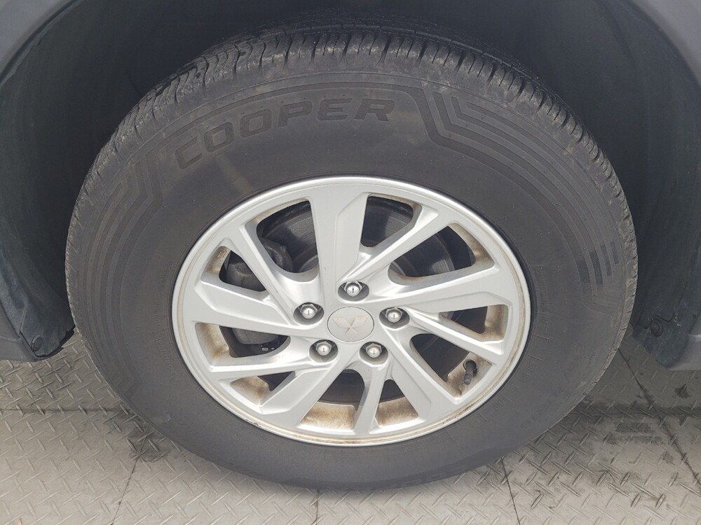 2018 Mitsubishi Eclipse Cross in Columbia, SC 29210 - 18098099 31