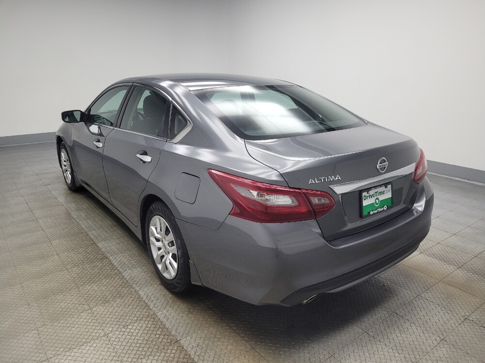2018 Nissan Altima in Indianapolis, IN 46219 - 18098115 5