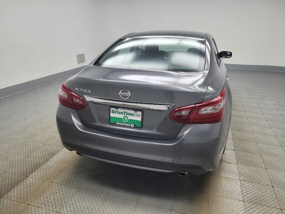 2018 Nissan Altima in Indianapolis, IN 46219 - 18098115 7