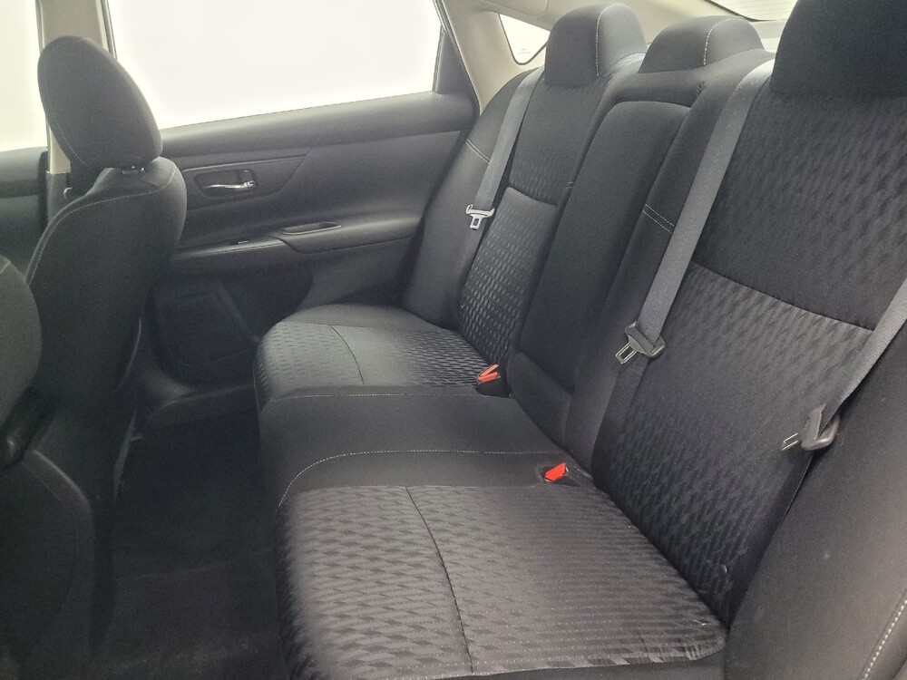 2018 Nissan Altima in Indianapolis, IN 46219 - 18098115 18