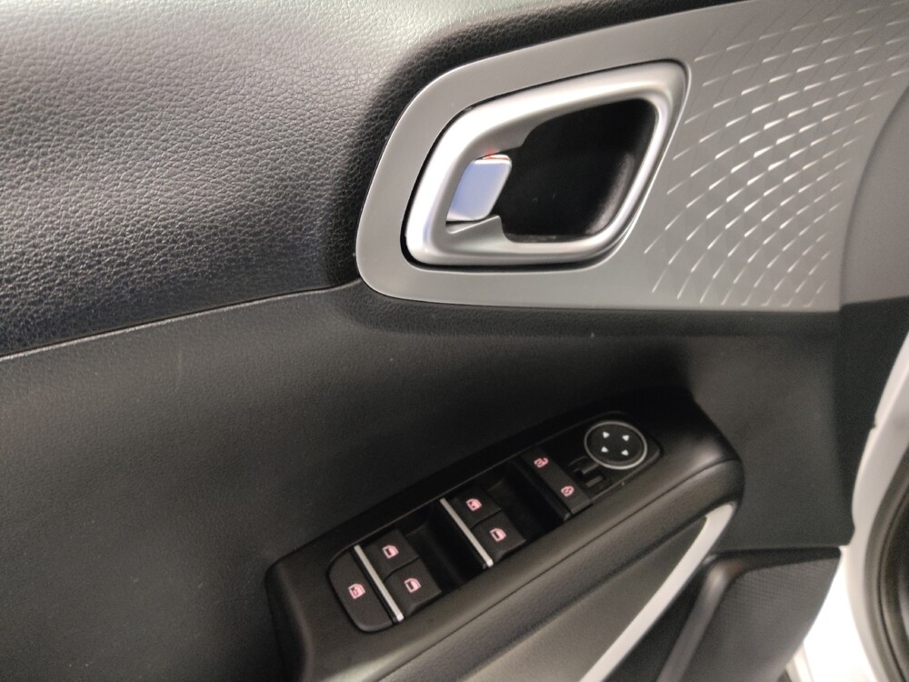 2020 Kia Soul in Columbus, OH 43228 - 18098116 27