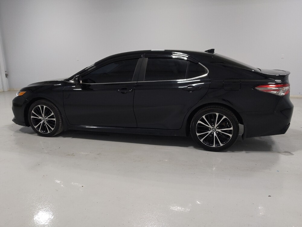 2019 Toyota Camry in Columbus, OH 43228 - 18098118 3