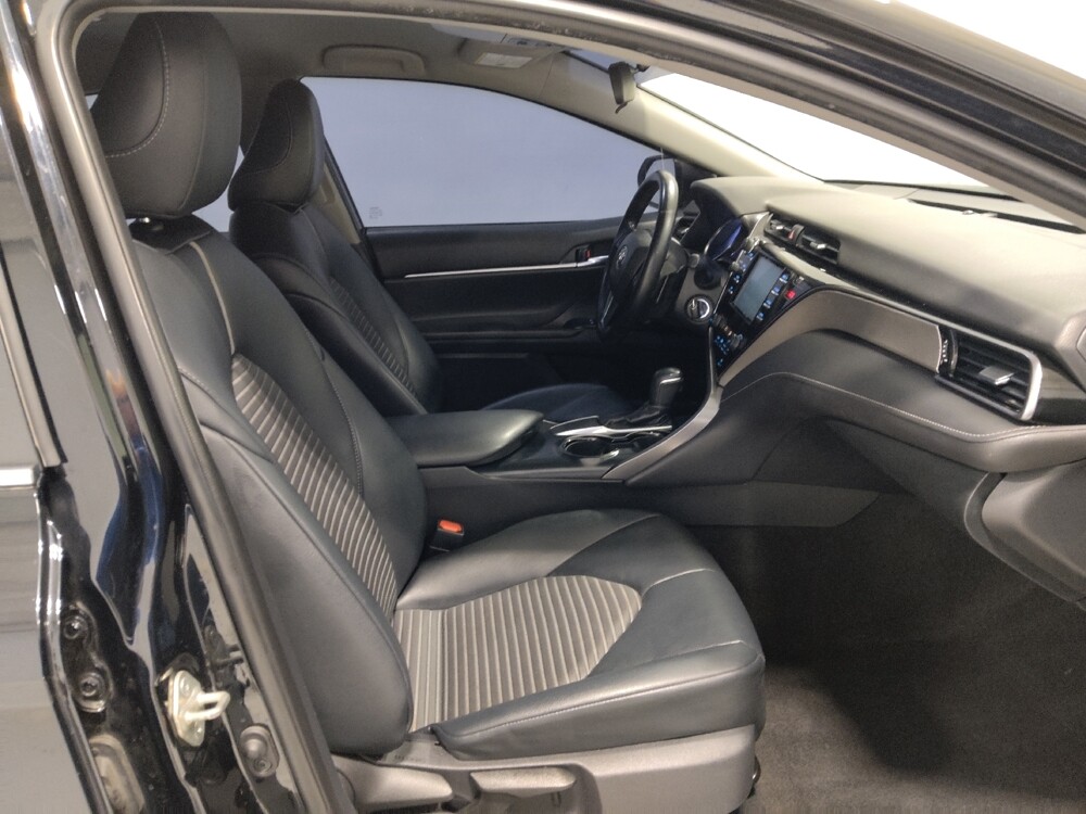2019 Toyota Camry in Columbus, OH 43228 - 18098118 21