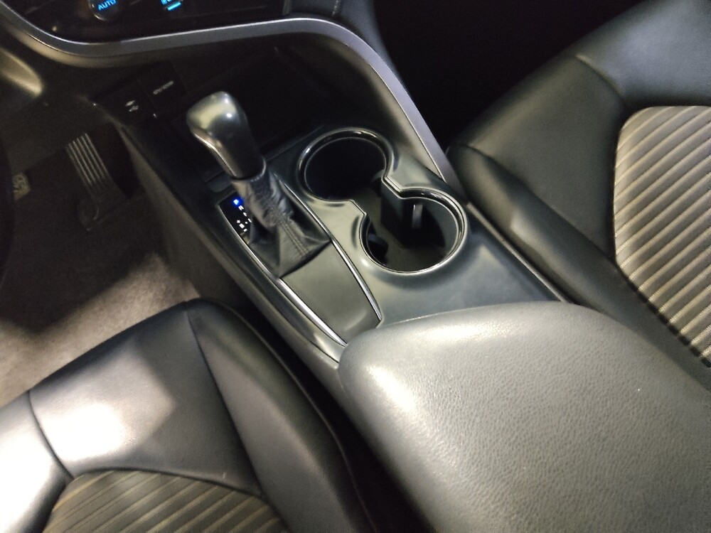 2019 Toyota Camry in Columbus, OH 43228 - 18098118 26