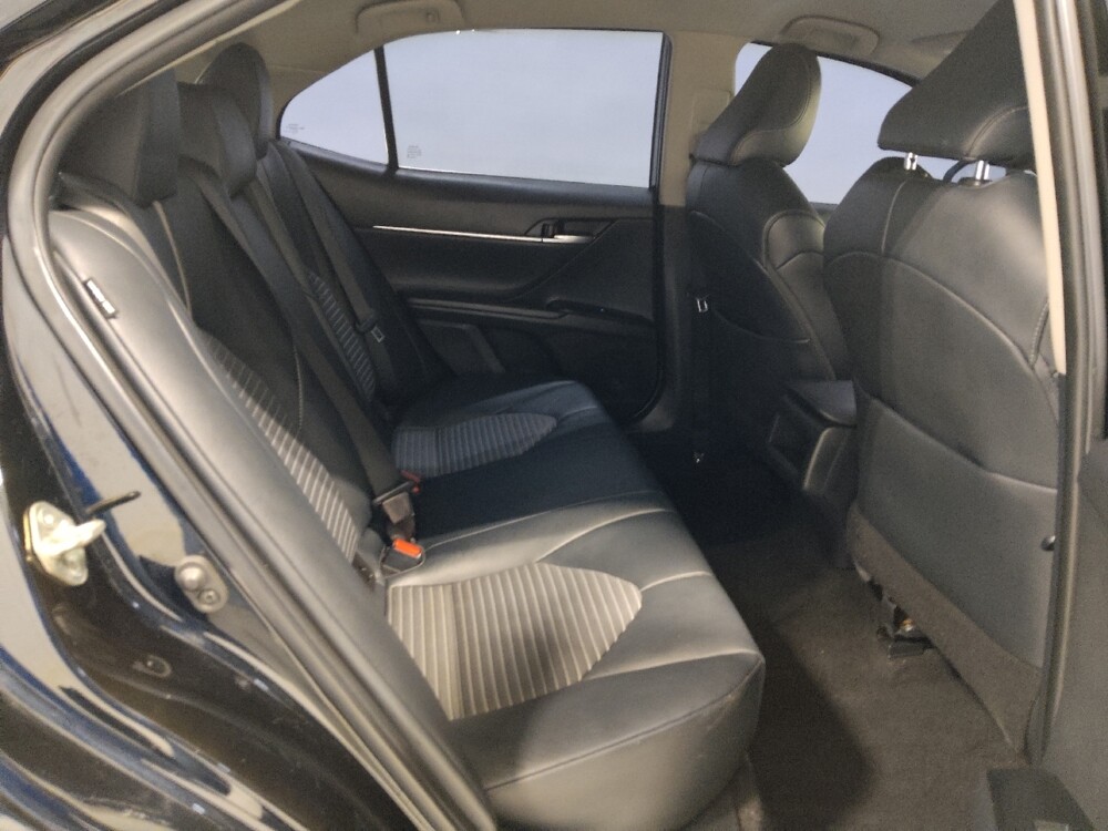2019 Toyota Camry in Columbus, OH 43228 - 18098118 19
