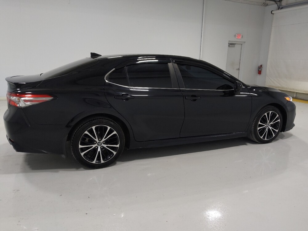 2019 Toyota Camry in Columbus, OH 43228 - 18098118 10