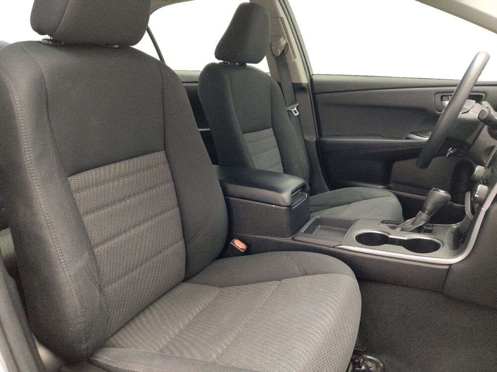 2016 Toyota Camry in Orlando, FL 32808 - 18098121 21