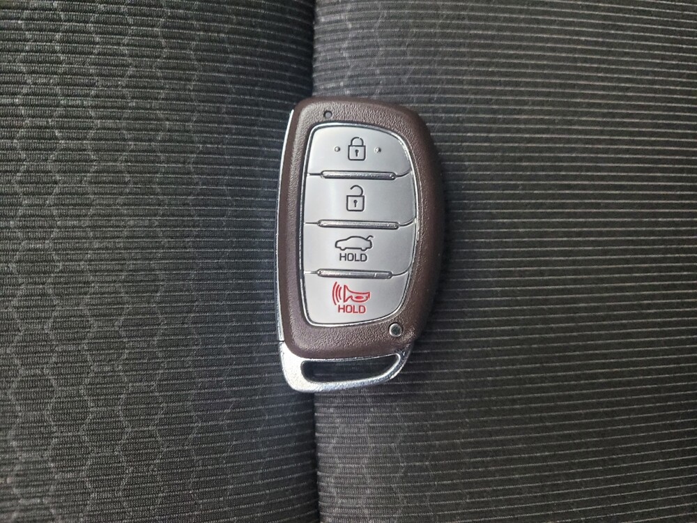 2018 Hyundai Elantra in Madison, TN 37115 - 18098138 32